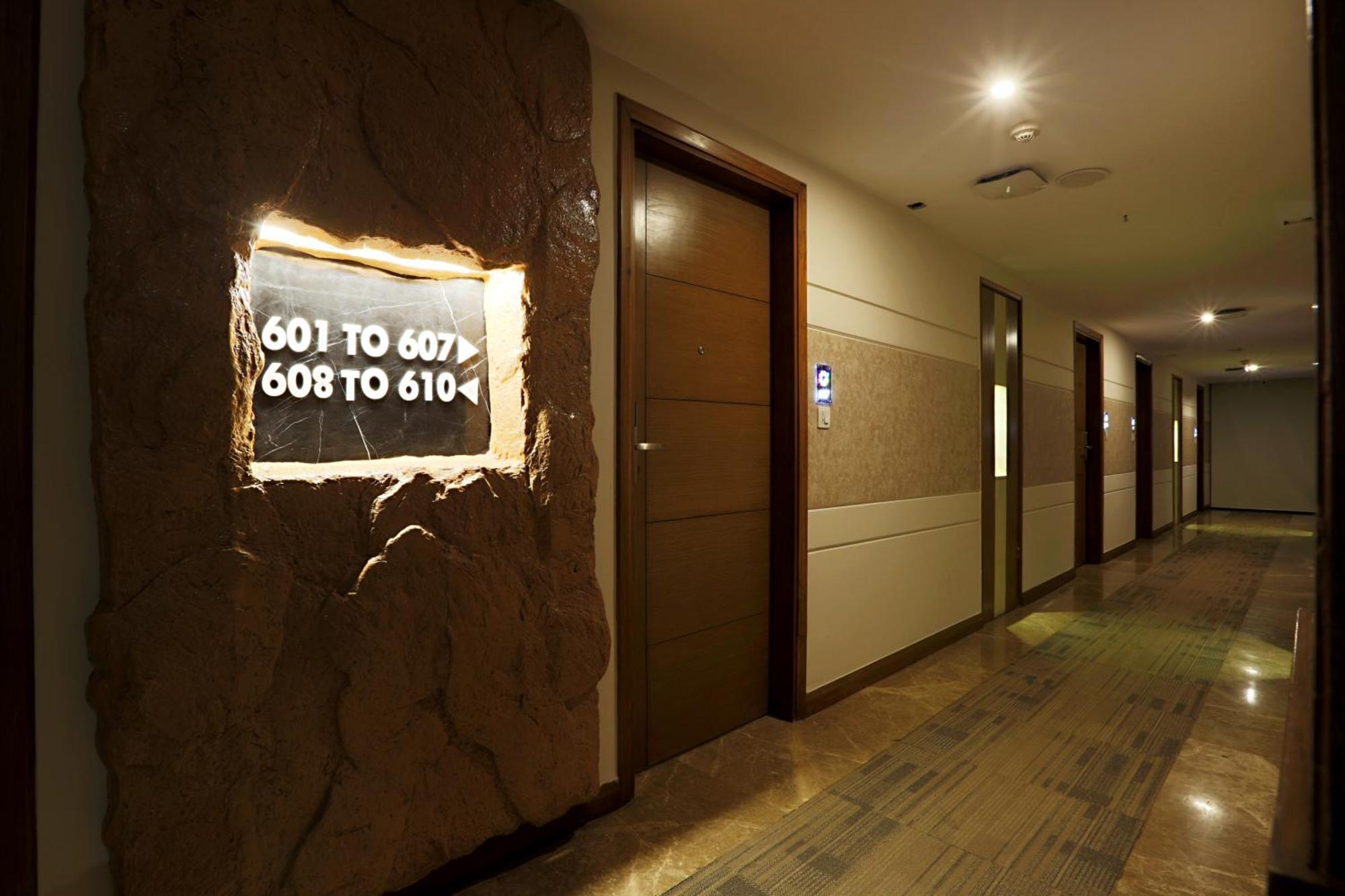 Hotel Aroma Delhi Airport New Delhi