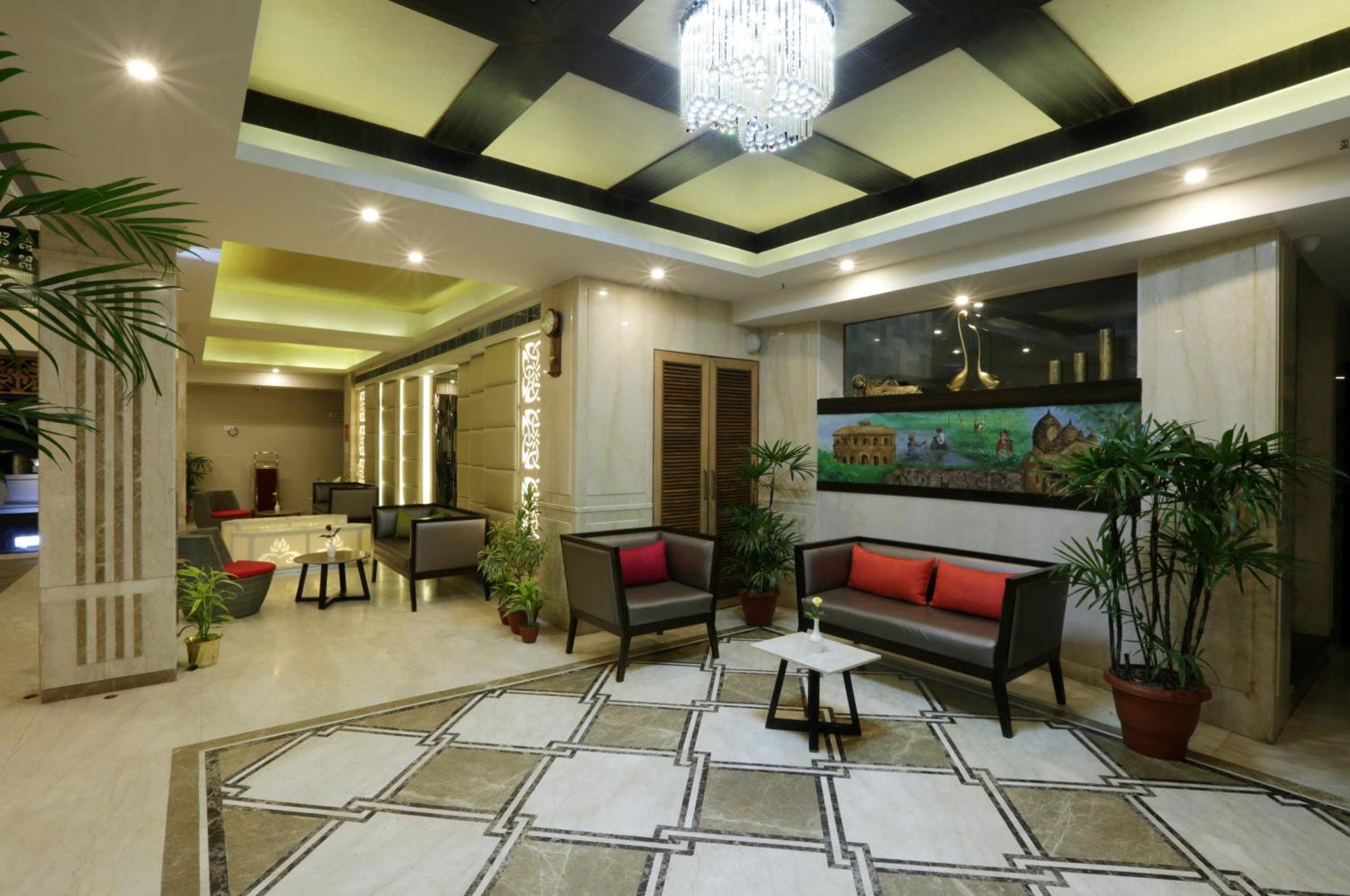 Hotel Aroma Delhi Airport